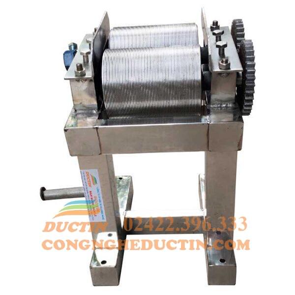 Mat-sau-may-thai-bi-quay-tay-inox Mat-sau-may-thai-bi-quay-tay-inox