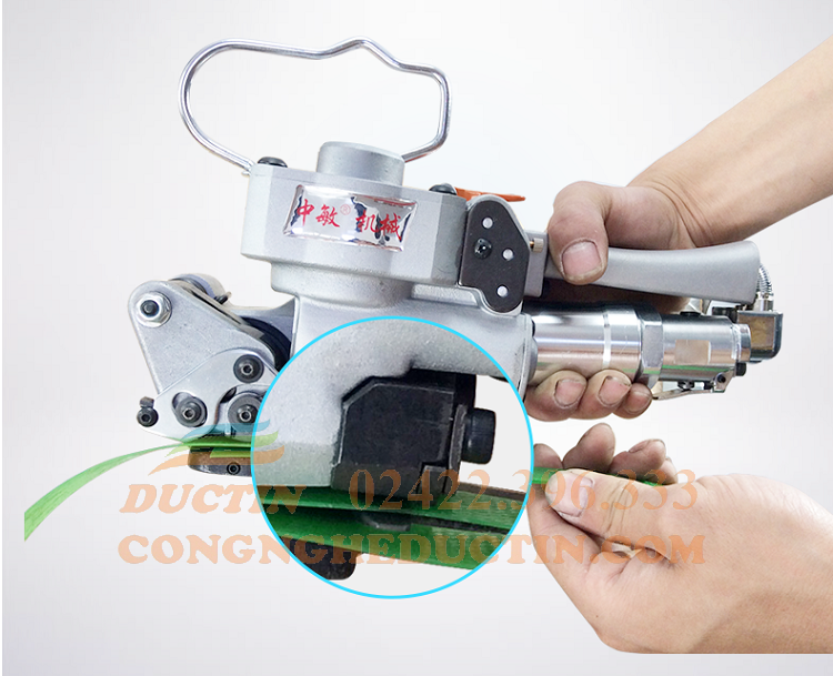 May-dai-thung-khí-nen-dung-day-nhua-pet