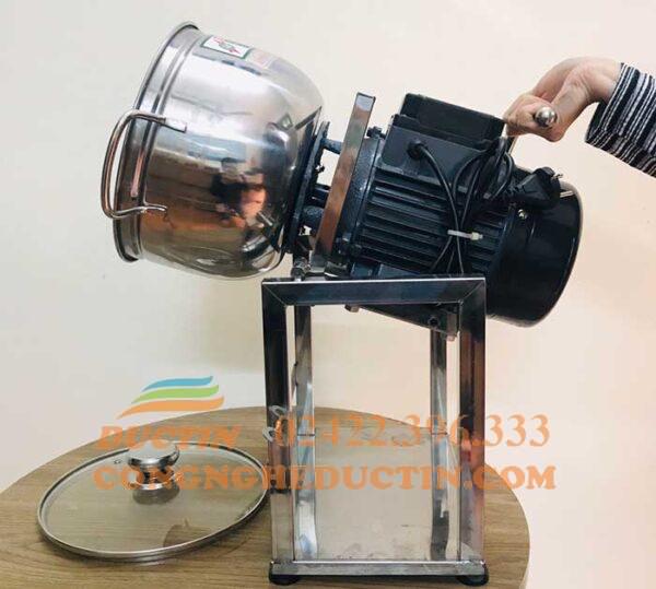 Lat-nghieng-may-xay-gio-900-chan-vuong Lat-nghieng-may-xay-gio-900-chan-vuong